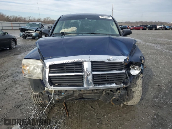 2007 Dodge Dakota SLT with VIN 1D7HE48K67S192580, listed as a Copart auction lot 44612305 with Not Provided miles and Salvage Title. Bid and sale history available at DreamBid. Image 5.