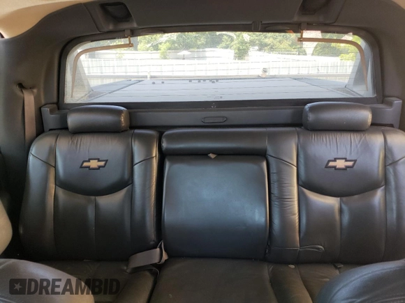 2002 Chevrolet Avalanche with VIN 3GNEK13T42G232957, listed as a Copart auction lot 60347864 with 217,437 mi miles and Salvage Title. Bid and sale history available at carsss.com. Image 10.