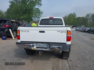 2004 Toyota Tacoma z VIN 5TEWN72N54Z463111, wystawiony jako IAAI lot #42093928 z przebiegiem 147 136 mil mil oraz . Historia ofert i sprzedaży dostępna na DreamBid. Obrazek 17.