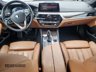 2019 BMW 5 Series 530i with VIN WBAJA5C52KWW14762, listed as a Copart auction lot 86589314 with 36,035 mi miles and Salvage Title. Bid and sale history available at carsss.com. Image 8.