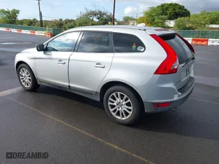 2010 Volvo XC60 3.0T with VIN YV4992DZ1A2029821, listed as a IAAI auction lot 41626256 with 125,795 mi miles. Bid and sale history available at carsss.com. Image 3.