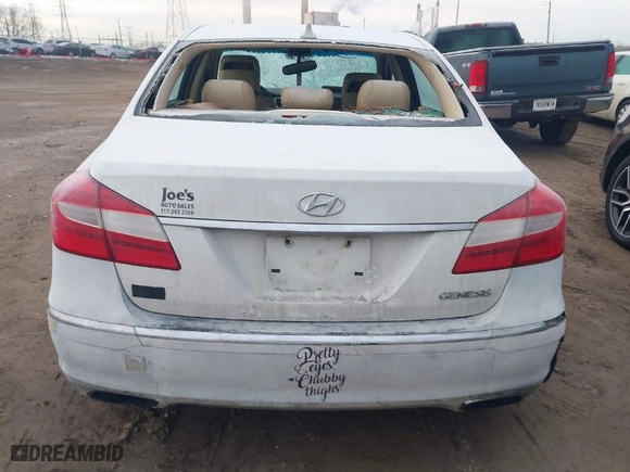2013 Hyundai Genesis 3.8L with VIN KMHGC4DD9DU246579, listed as a IAAI auction lot 41458081 with 172,873 mi miles. Bid and sale history available at carsss.com. Image 17.