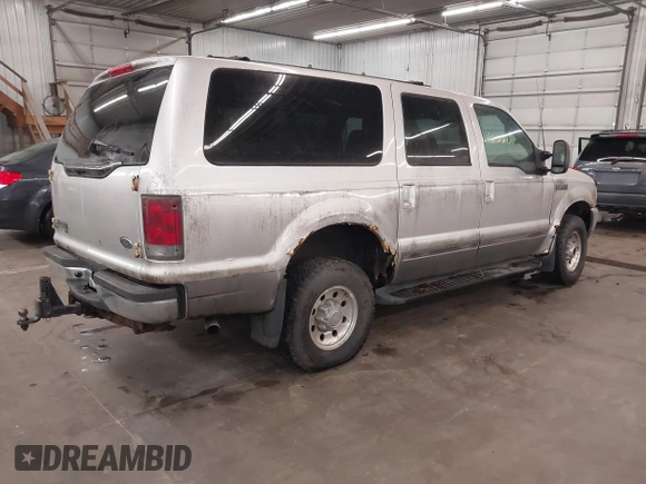 2002 Ford Excursion XLT with VIN 1FMNU41SX2EB16776, listed as a IAAI auction lot 42126900 with 254,968 mi miles and . Bid and sale history available at DreamBid. Image 4.