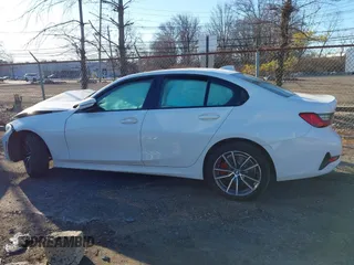 2020 BMW 3 Series 330i xDrive with VIN 3MW5R7J00L8B34288, listed as a IAAI auction lot 41421442 with 43,930 mi miles. Bid and sale history available at carsss.com. Image 14.