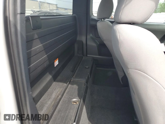 2019 Toyota Tacoma SR with VIN 5TFSX5EN7KX068425, listed as a Copart auction lot 57580835 with 125,491 mi miles and Salvage title. Bid and sale history available at DreamBid. Image 10.