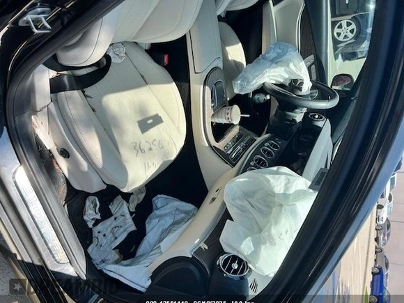 2022 Mercedes-Benz E 350 with VIN W1KZF8DB9NB097118, listed as a IAAI auction lot 42551140 with Not provided miles and . Bid and sale history available at DreamBid. Image 7.