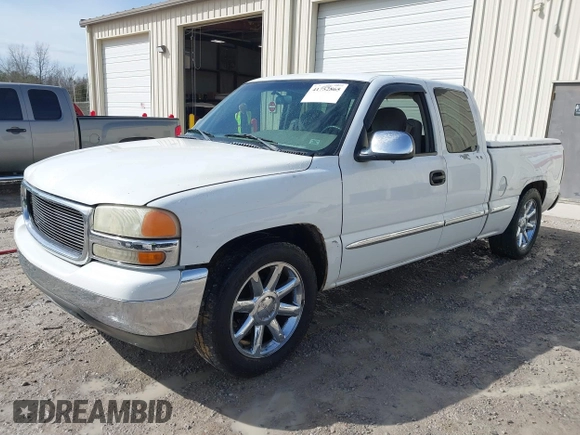 2000 GMC New Sierra 1500 SL with VIN 2GTEC19V0Y1286871, listed as a IAAI auction lot 41752865 with 298,925 mi miles. Bid and sale history available at carsss.com. Image 6.