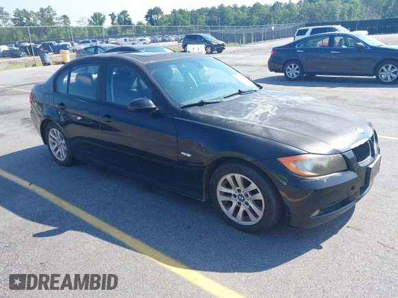 2007 BMW 3 Series 328i с VIN WBAVA335X7PG52072, выставлен на аукционе IAAI как лот 42577352 с пробегом 199 424 миль миль и . История ставок и продаж доступна на DreamBid. Изображение 1.