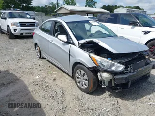 2016 Hyundai Accent SE z VIN KMHCT4AE9GU975424, wystawiony jako IAAI lot #42197258 z przebiegiem 110 278 mil mil oraz . Historia ofert i sprzedaży dostępna na DreamBid. Obrazek 1.