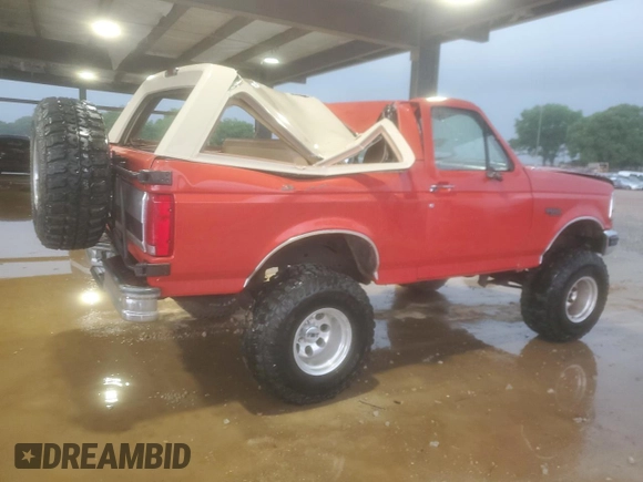 1994 Ford Bronco XL with VIN 1FMEU15N6RLA13024, listed as a Copart auction lot 55349875 with 212,812 mi miles and Salvage title. Bid and sale history available at DreamBid. Image 3.