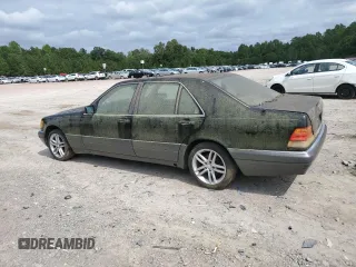 1995 Mercedes-Benz S 320 z VIN WDBGA33E6SA215530, wystawiony jako Copart lot #72429254 z przebiegiem 154 900 mil mil oraz Czysty tytuł • Clean title. Historia ofert i sprzedaży dostępna na DreamBid. Obrazek 2.