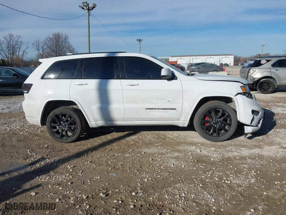 2018 Jeep Grand Cherokee Laredo E with VIN 1C4RJFAG6JC137155, listed as a IAAI auction lot 41391410 with 108,271 mi miles. Bid and sale history available at carsss.com. Image 13.
