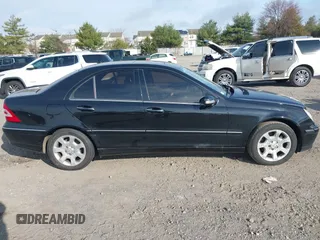 2006 Mercedes-Benz C 280 Luxury z VIN WDBRF92H86F796224, wystawiony jako IAAI lot #41838403 z przebiegiem 152 974 mil mil oraz . Historia ofert i sprzedaży dostępna na DreamBid. Obrazek 14.