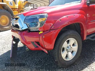 2014 Toyota Tacoma with VIN 5TFLU4EN4EX095917, listed as a IAAI auction lot 41820691 with 59,823 mi miles and . Bid and sale history available at DreamBid. Image 17.