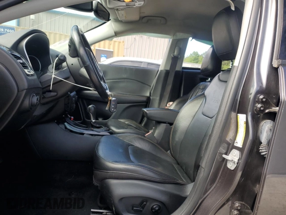 2019 Jeep Compass Limited z VIN 3C4NJCCB3KT793561, wystawiony jako Copart lot #60714115 z przebiegiem 100 787 mil mil oraz Czysty tytuł • Clean title. Historia ofert i sprzedaży dostępna na DreamBid. Obrazek 7.