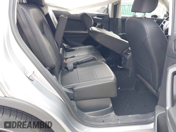 2020 Volkswagen Tiguan SE with VIN 3VV2B7AX6LM026760, listed as a IAAI auction lot 41652292 with 63,925 mi miles and . Bid and sale history available at DreamBid. Image 8.