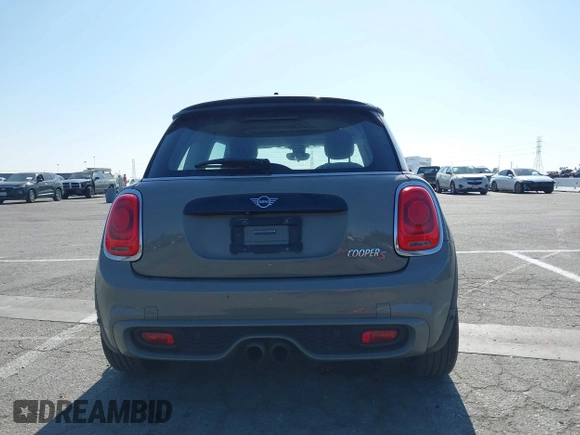 2019 MINI Hardtop Cooper S z VIN WMWXP7C51K2A50911, wystawiony jako IAAI lot #42194823 z przebiegiem 32 820 mil mil oraz . Historia ofert i sprzedaży dostępna na DreamBid. Obrazek 17.