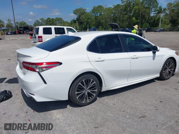 2019 Toyota Camry LE z VIN 4T1B11HK8KU226604, wystawiony jako IAAI lot #42219440 z przebiegiem 53 415 mil mil oraz . Historia ofert i sprzedaży dostępna na DreamBid. Obrazek 4.