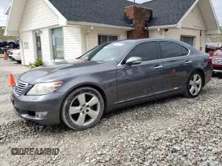 2012 Lexus LS 460 z VIN JTHBL5EF0C5109770, wystawiony jako Copart lot #50137575 z przebiegiem 100 881 mil mil oraz Szkody całkowita. Historia ofert i sprzedaży dostępna na DreamBid. Obrazek 1.