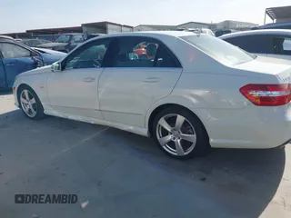 2012 Mercedes-Benz E-Class E 350 Luxury with VIN WDDHF5KB3CA592530, listed as a IAAI auction lot 41839974 with 115,012 mi miles. Bid and sale history available at carsss.com. Image 3.