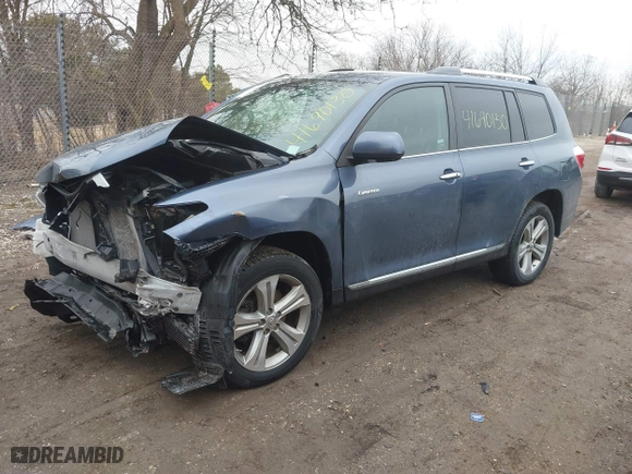 2013 Toyota Highlander Limited with VIN 5TDDK3EH5DS190926, listed as a IAAI auction lot 41690130 with 126,139 mi miles. Bid and sale history available at carsss.com. Image 20.