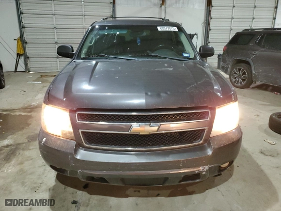 2010 Chevrolet Suburban LT with VIN 1GNUKJE31AR113223, listed as a Copart auction lot 88872875 with 221,334 mi miles and Salvage Title. Bid and sale history available at carsss.com. Image 5.