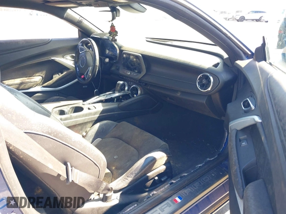 2019 Chevrolet Camaro 2SS with VIN 1G1FH1R75K0119814, listed as a IAAI auction lot 41850434 with 49,567 mi miles and . Bid and sale history available at carsss.com. Image 5.