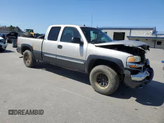 2004 GMC Sierra 1500 SLE z VIN 2GTEK19T741141547, wystawiony jako Copart lot #54749745 z przebiegiem 202 598 mil mil oraz Szkoda całkowita • Salvage title. Historia ofert i sprzedaży dostępna na DreamBid. Obrazek 4.
