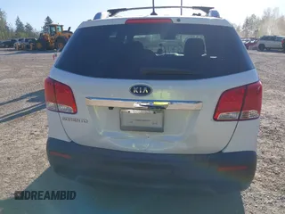 2013 Kia Sorento LX with VIN 5XYKT3A60DG349289, listed as a IAAI auction lot 42063515 with 138,676 mi miles and . Bid and sale history available at carsss.com. Image 17.