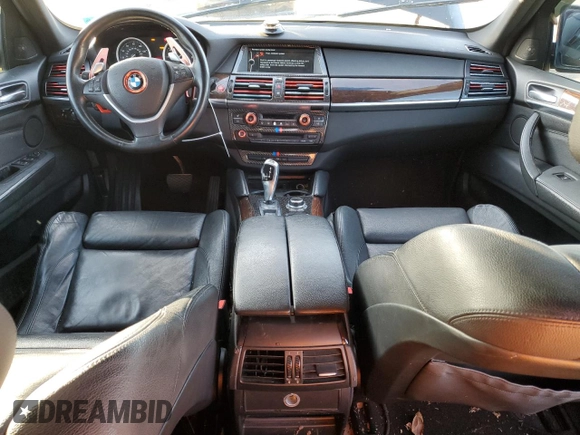 2011 BMW X6 50i with VIN 5UXFG8C59BLZ95373, listed as a Copart auction lot 84690254 with 142,435 mi miles and Non Repairable. Bid and sale history available at carsss.com. Image 8.