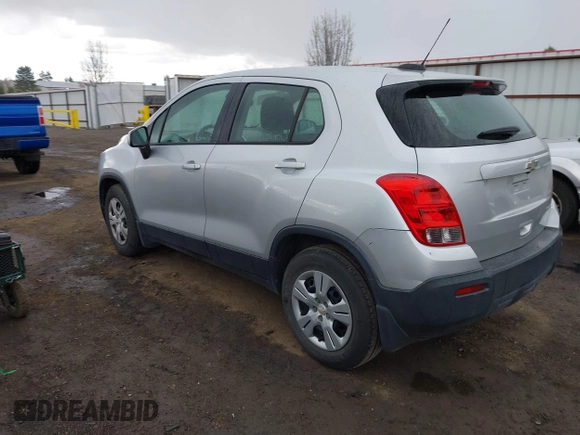 2016 Chevrolet Trax LS with VIN KL7CJKSB5GB511624, listed as a IAAI auction lot 41958765 with 117,691 mi miles. Bid and sale history available at carsss.com. Image 3.