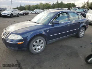 2002 Volkswagen Passat GLX with VIN WVWTH63B82P070975, listed as a Copart auction lot 69512334 with 174,829 mi miles and Salvage Title. Bid and sale history available at carsss.com. Image 1.