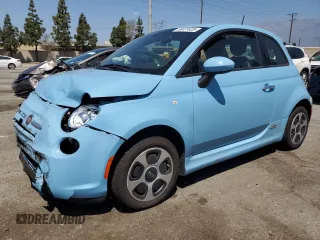 2015 FIAT 500e z VIN 3C3CFFGEXFT732572, wystawiony jako Copart lot #56031635 z przebiegiem 65 073 mil mil oraz Czysty tytuł • Clean title. Historia ofert i sprzedaży dostępna na DreamBid. Obrazek 1.