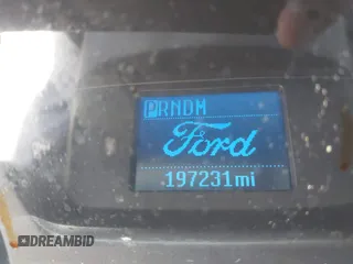 2017 Ford Transit z VIN 1FTYE1YMXHKA11900, wystawiony jako IAAI lot #42481313 z przebiegiem 197 231 mil mil oraz . Historia ofert i sprzedaży dostępna na DreamBid. Obrazek 15.