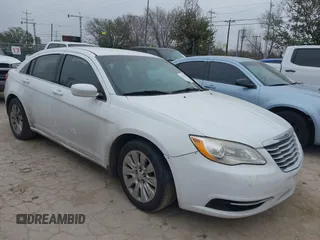 2014 Chrysler 200 LX with VIN 1C3CCBAG2EN103835, listed as a IAAI auction lot 41623941 with 166,676 mi miles. Bid and sale history available at carsss.com. Image 1.