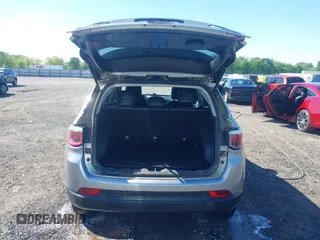 2018 Jeep Compass Latitude z VIN 3C4NJDBB2JT331854, wystawiony jako IAAI lot #42055969 z przebiegiem 135 175 mil mil oraz . Historia ofert i sprzedaży dostępna na DreamBid. Obrazek 12.