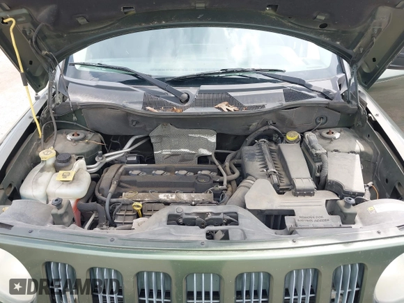 2008 Jeep Patriot Sport with VIN 1J8FT280X8D735115, listed as a IAAI auction lot 42714538 with 182,721 mi miles and . Bid and sale history available at DreamBid. Image 10.