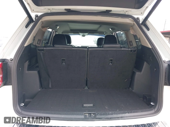 2019 Volkswagen Atlas SEL R-Line with VIN 1V2RR2CA6KC594588, listed as a IAAI auction lot 41686713 with 125,180 mi miles and . Bid and sale history available at DreamBid. Image 8.