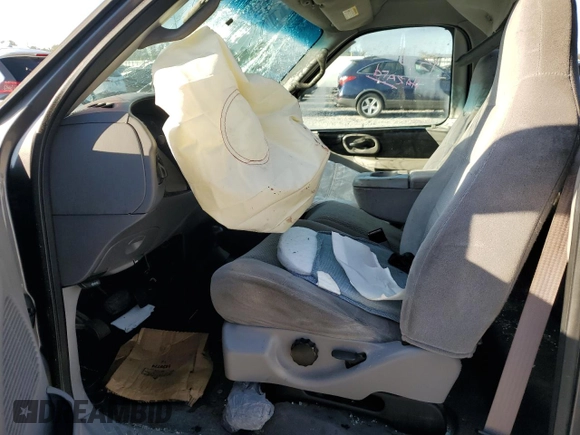 2002 Ford F-150 XL z VIN 2FTRF18W12CA41575, wystawiony jako Copart lot #75248554 z przebiegiem Nie podano mil oraz Szkoda całkowita • Salvage title. Historia ofert i sprzedaży dostępna na DreamBid. Obrazek 7.