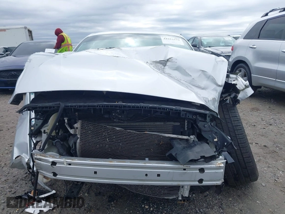 2017 Ford Mustang V6 с VIN 1FA6P8AM2H5236742, выставлен на аукционе IAAI как лот 41816173 с пробегом 104 337 миль миль и . История ставок и продаж доступна на DreamBid. Изображение 12.