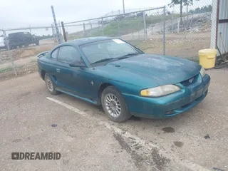 1996 Ford Mustang z VIN 1FALP4044TF226536, wystawiony jako IAAI lot #42468299 z przebiegiem 164 396 mil mil oraz . Historia ofert i sprzedaży dostępna na DreamBid. Obrazek 1.