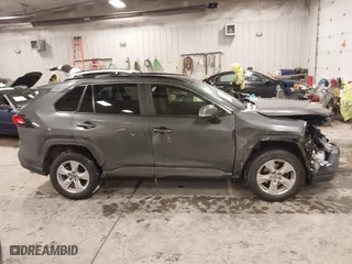 2019 Toyota RAV4 XLE with VIN JTMP1RFV5KD009999, listed as a IAAI auction lot 41639748 with 107,286 mi miles. Bid and sale history available at carsss.com. Image 13.