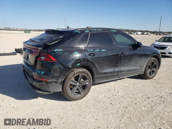 2019 Audi Q8 Premium z VIN WA1AVAF17KD018660, wystawiony jako Copart lot #47264715 z przebiegiem Nie podano mil oraz Szkoda całkowita • Salvage title. Historia ofert i sprzedaży dostępna na DreamBid. Obrazek 3.