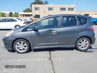2011 Honda Fit Sport with VIN JHMGE8H52BC006588, listed as a IAAI auction lot 42205351 with 178,981 mi miles and . Bid and sale history available at DreamBid. Image 14.