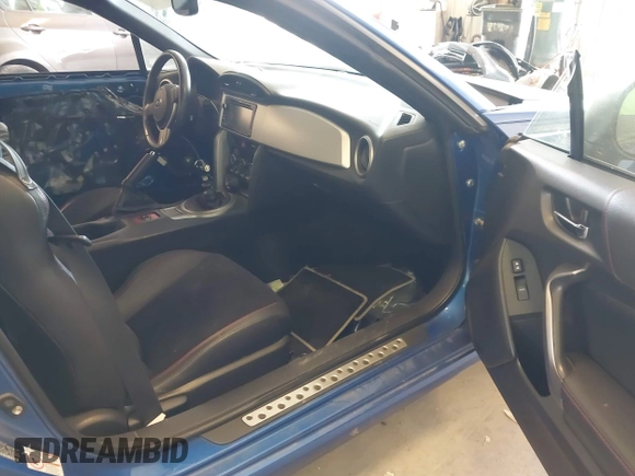 2013 Subaru BRZ Limited с VIN JF1ZCAC14D1605993, выставлен на аукционе IAAI как лот 42411581 с пробегом 123 911 миль миль и . История ставок и продаж доступна на DreamBid. Изображение 5.