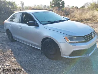 2015 Volkswagen Jetta Sedan 2.0L S w/Technology with VIN 3VW2K7AJXFM274585, listed as a IAAI auction lot 41482902 with 1 mi miles. Bid and sale history available at carsss.com. Image 1.