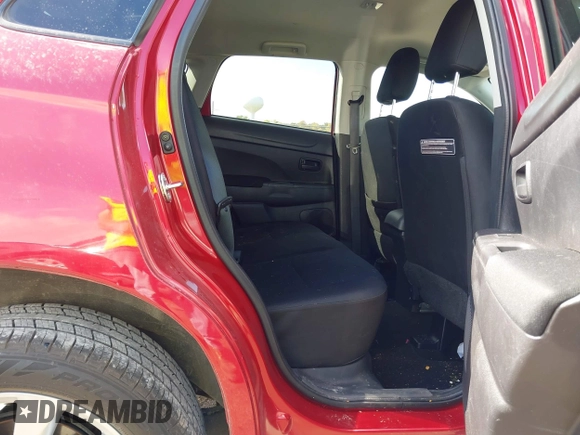 2015 Mitsubishi Outlander Sport ES with VIN 4A4AP3AU1FE053104, listed as a IAAI auction lot 40669797 with 127,778 mi miles. Bid and sale history available at carsss.com. Image 8.