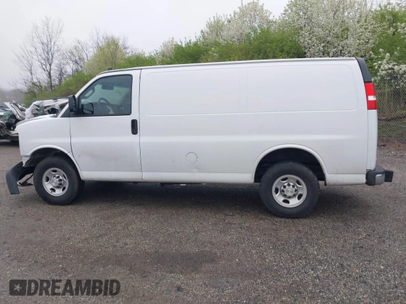 2021 Chevrolet Express Cargo z VIN 1GCWGAFP0M1198014, wystawiony jako IAAI lot #41844897 z przebiegiem 57 993 mil mil oraz . Historia ofert i sprzedaży dostępna na DreamBid. Obrazek 15.