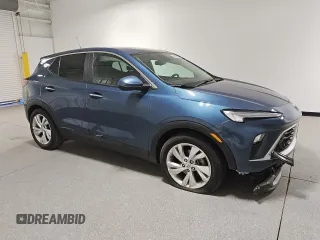 2024 Buick Encore GX Preferred с VIN KL4AMBS2XRB074007, выставлен на аукционе Copart как лот 87306304 с пробегом 28 247 миль миль и Чистый • Clean title. История ставок и продаж доступна на DreamBid. Изображение 4.