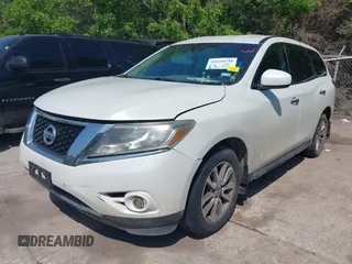 2015 Nissan Pathfinder S with VIN 5N1AR2MN7FC613554, listed as a IAAI auction lot 42050540 with 204,211 mi miles and . Bid and sale history available at DreamBid. Image 17.